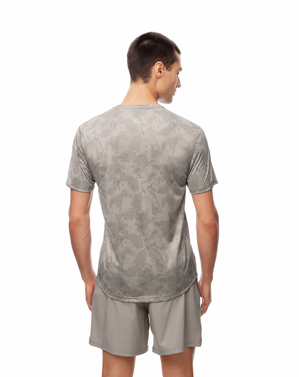 Camiseta deportiva control humedad café hombre