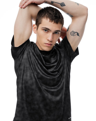 Camiseta deportiva control de humedad negra estampada hombre