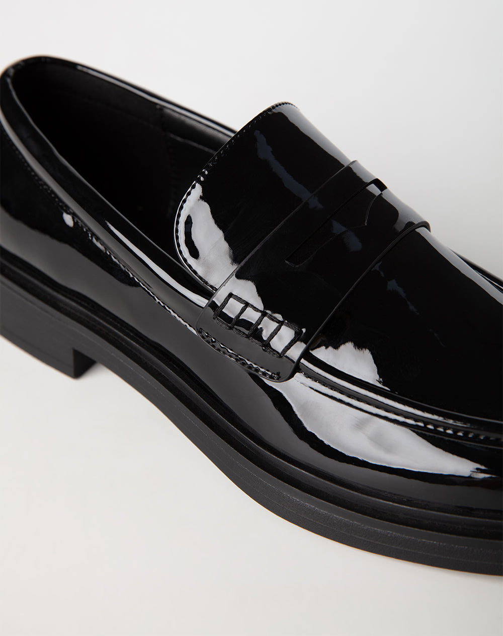 Mocasín negro