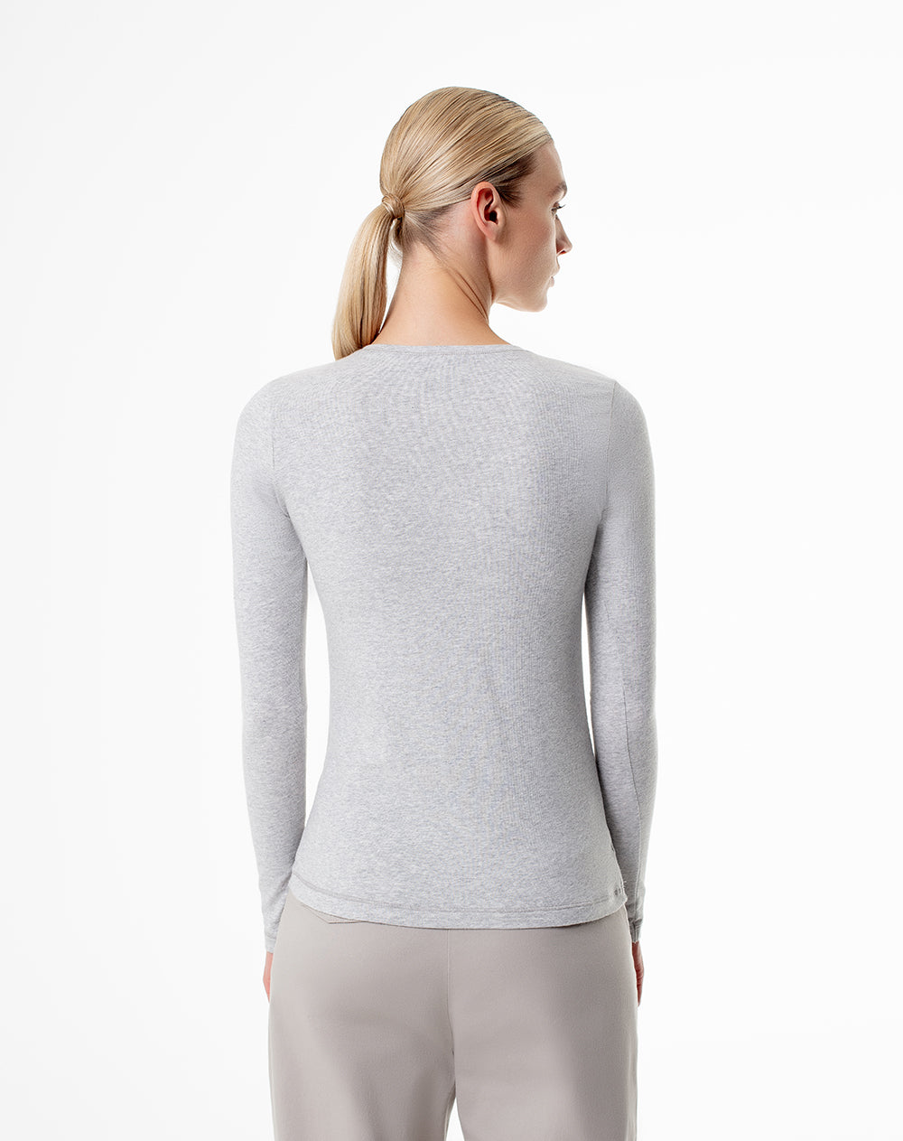 Camiseta slim fit manga larga gris jaspeada