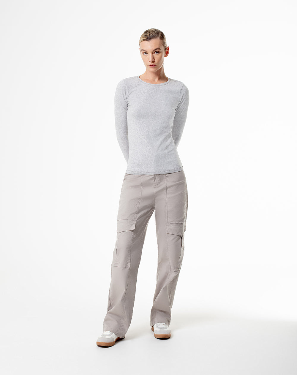 Camiseta slim fit manga larga gris jaspeada