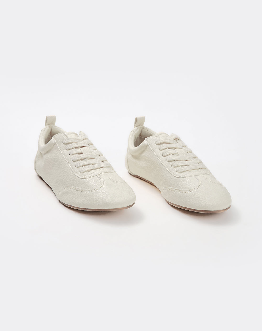 Tenis casuales tipo cuero graneado crudo mujer