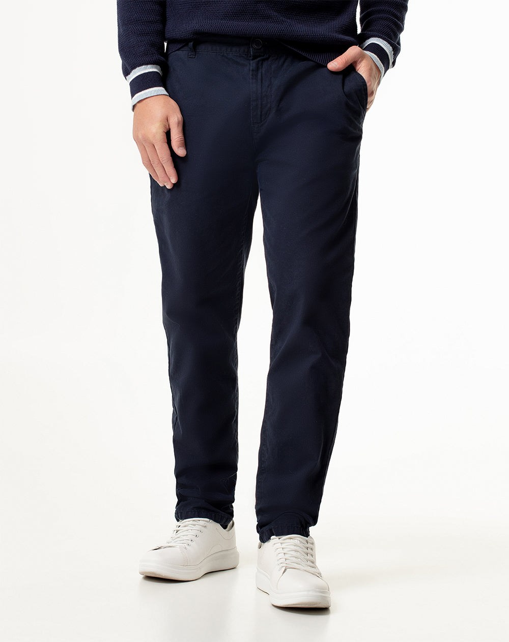Pantalón slim fit tiro medio en drill azul