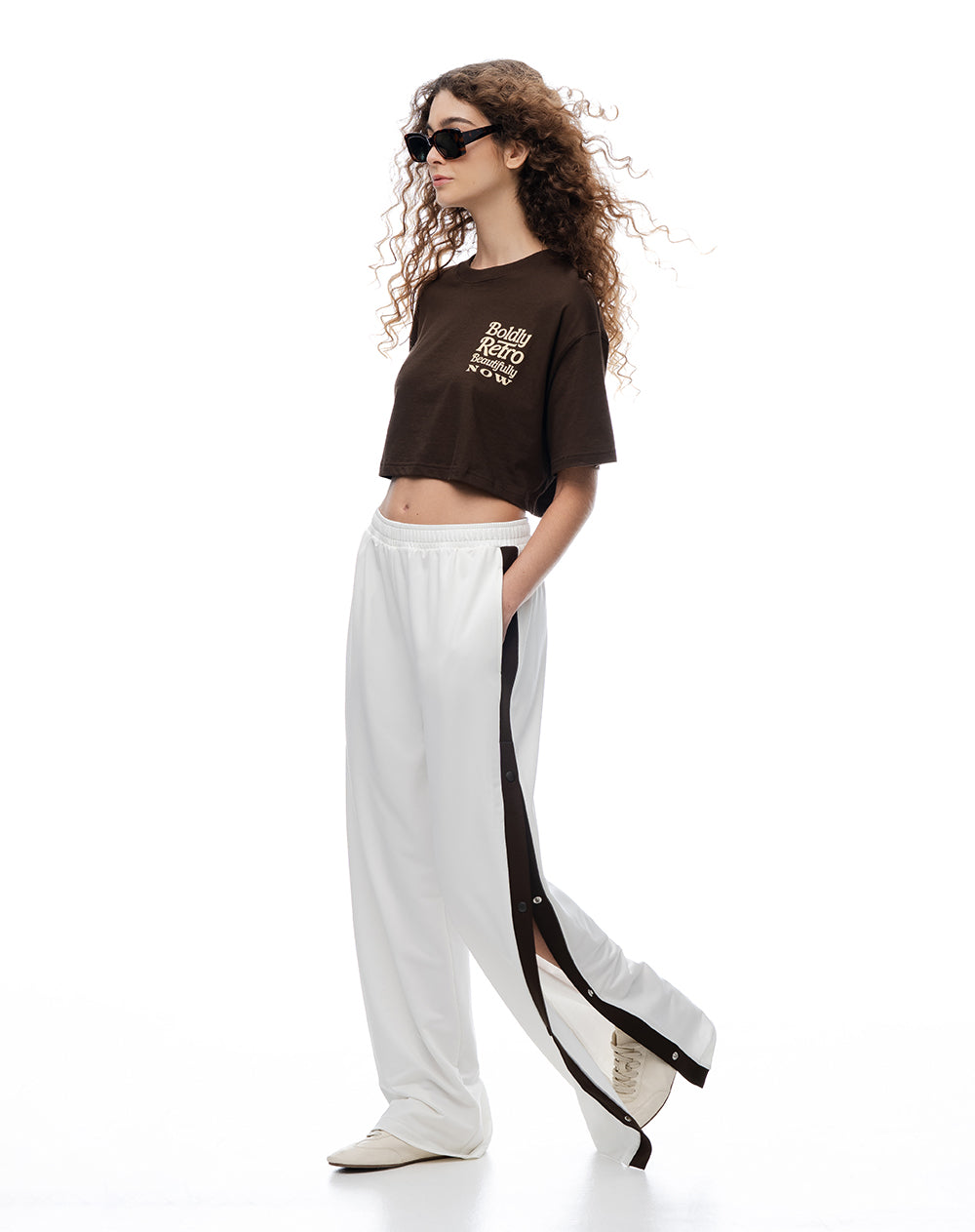 Pantalón relaxed tiro alto crudo mujer