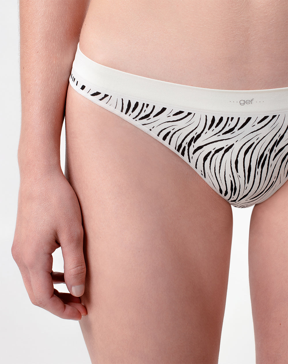 3 pantys Dax brasilero en seamless tiro medio surtido
