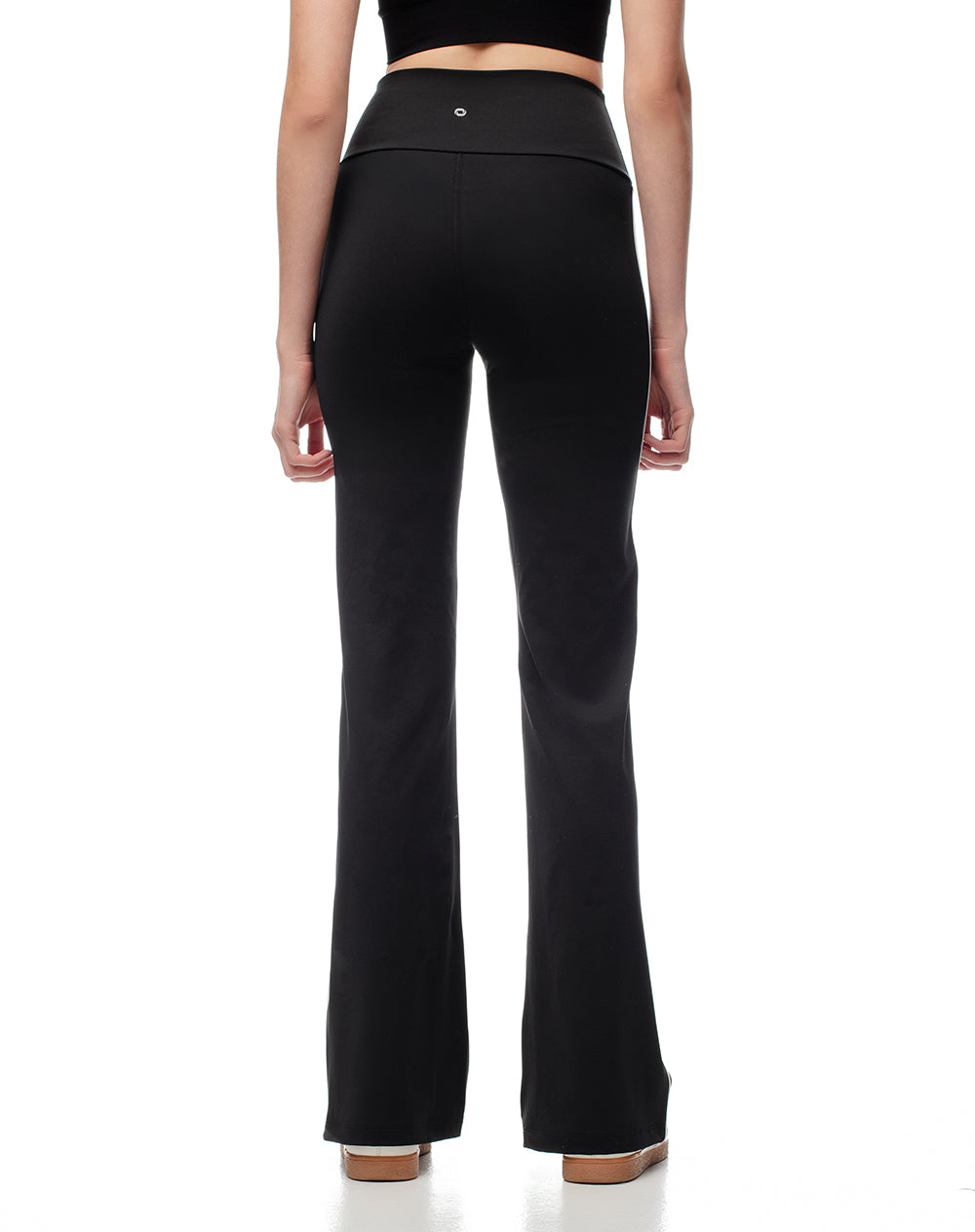 Pantalón slim fit tiro alto negro