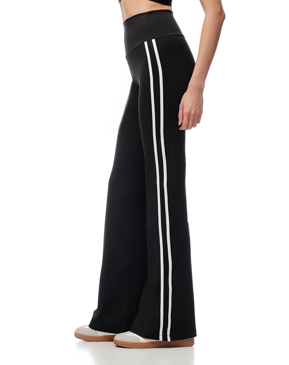 Pantalón slim fit tiro alto negro