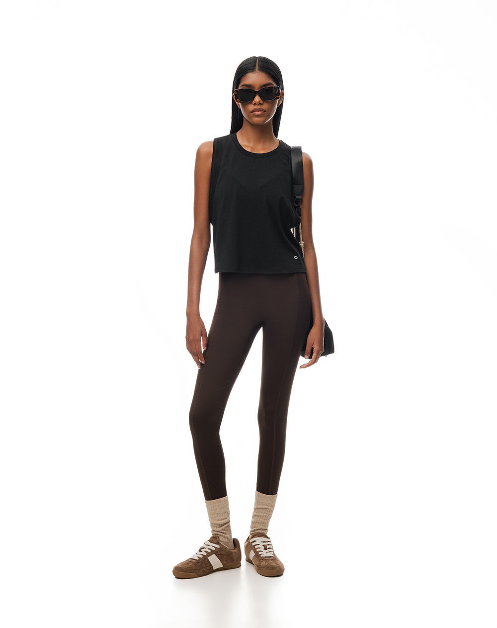 Camiseta + short deportivo negro mujer
