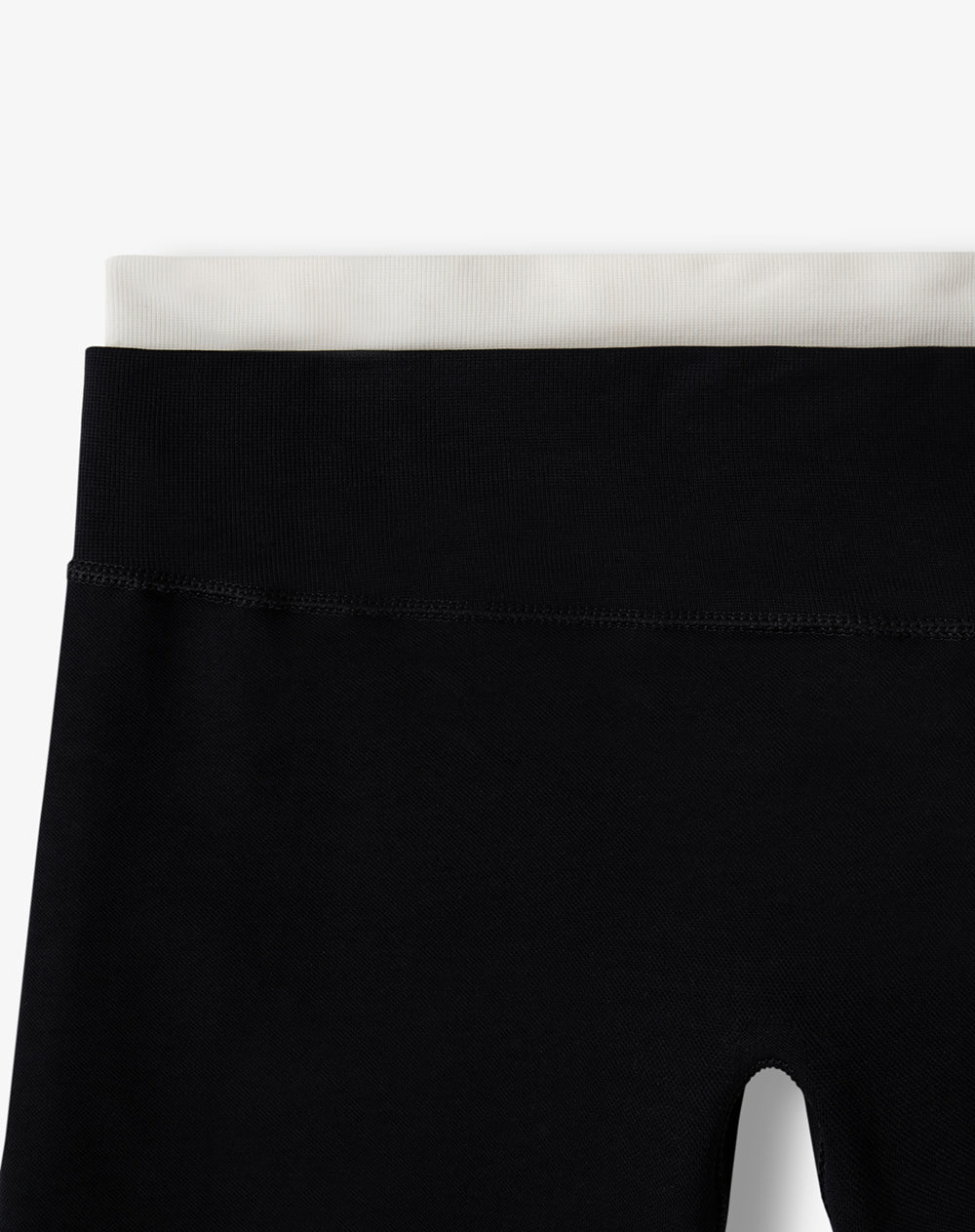Short deportivo negro mujer