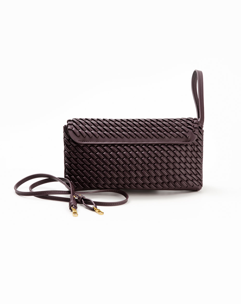 Bolso clutch trenzado café mujer