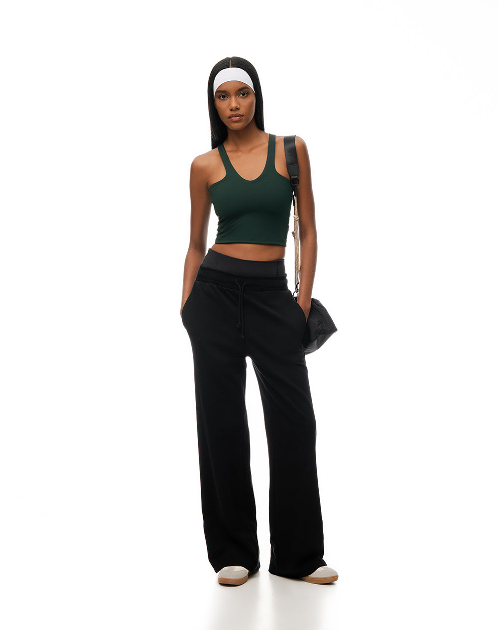 Crop top deportivo secado rápido uso 2 en 1 verde mujer