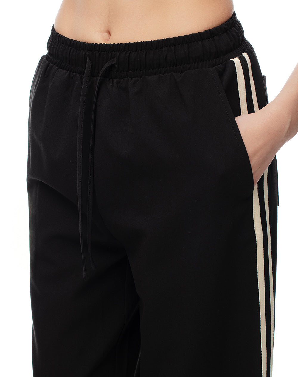 Pantalón relaxed fit tiro medio negro