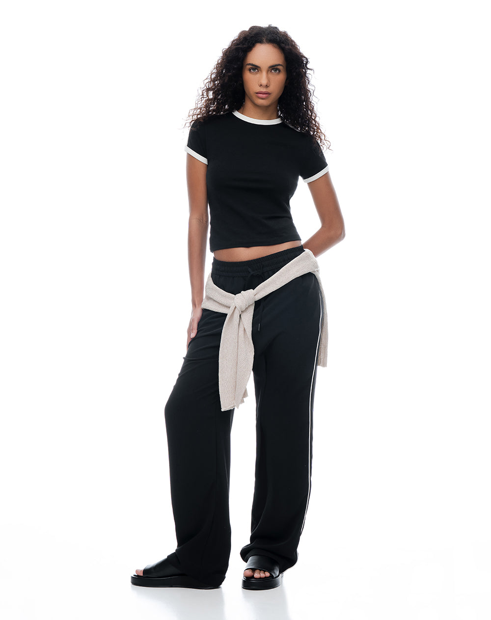 Camiseta slim negra mujer