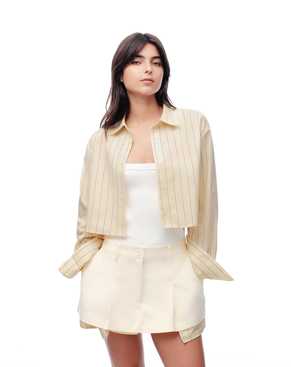 Falda short tipo sastre crema mujer