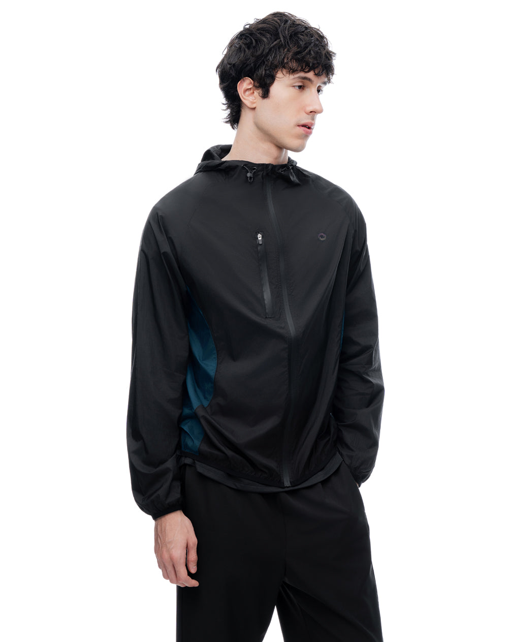 Chaqueta regular liviana negro hombre
