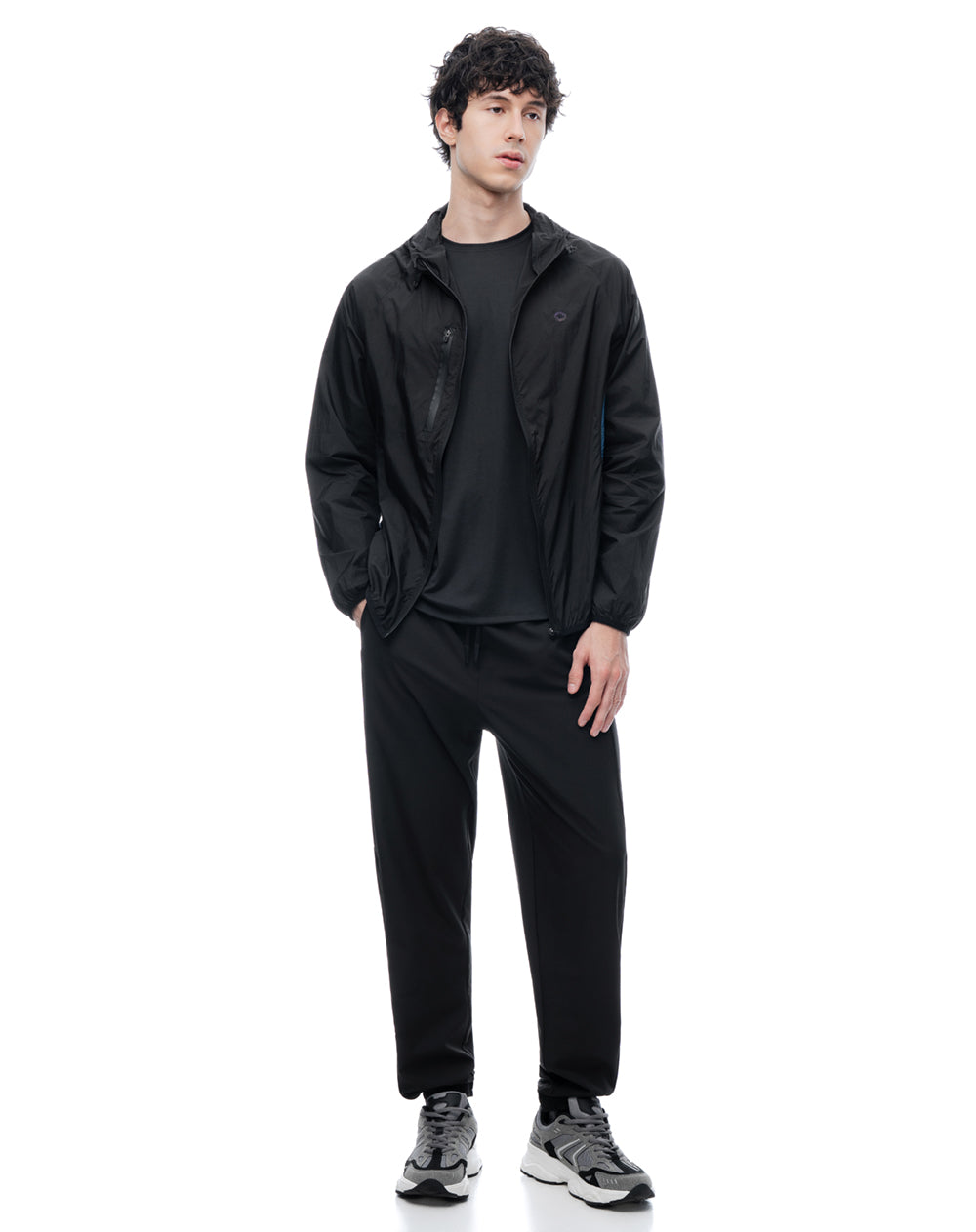 Chaqueta regular liviana negro hombre