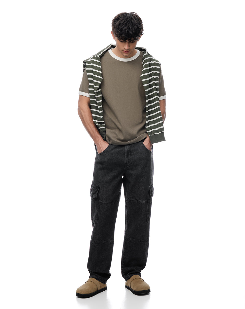 Camiseta regular café hombre