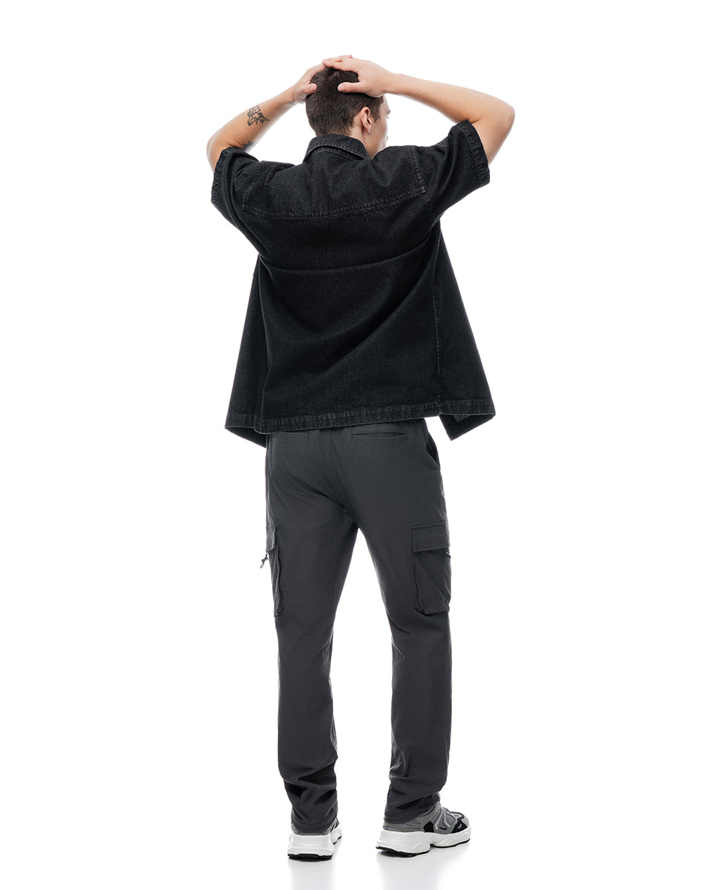 Pantalón cargo regular liviano gris hombre