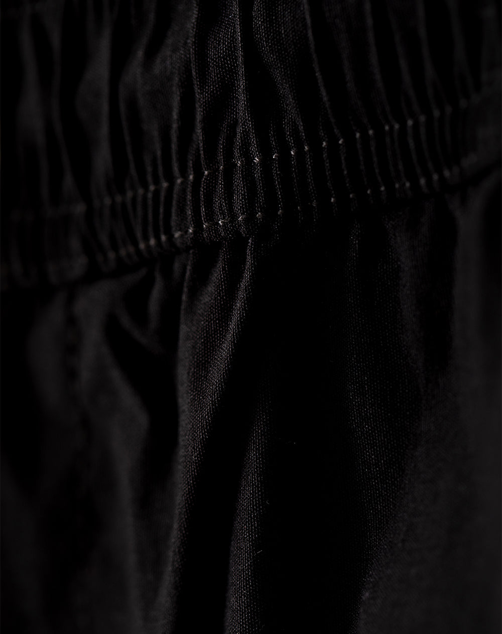 Pantalón cargo regular liviano negro hombre