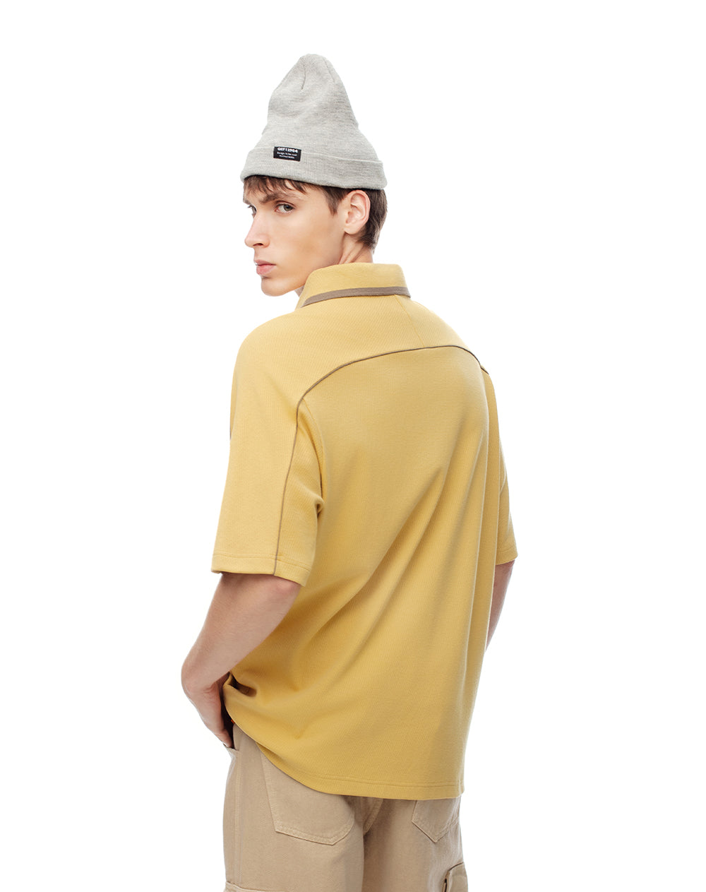 Camiseta oversized fit manga corta amarilla