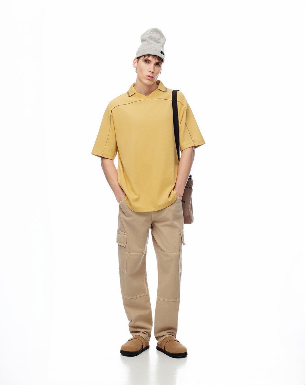 Camiseta tipo polo oversize amarilla hombre