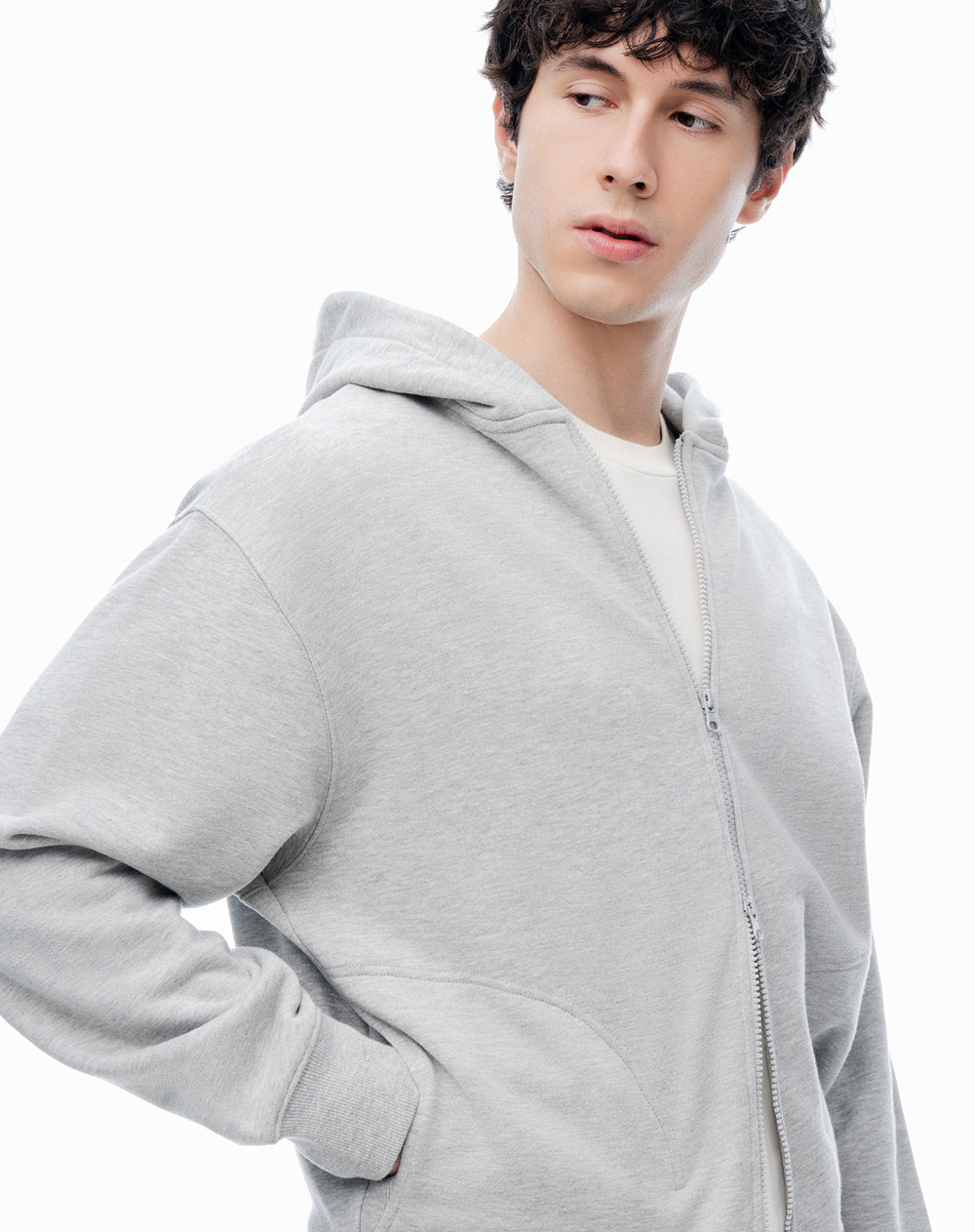Buzo regular gris hombre