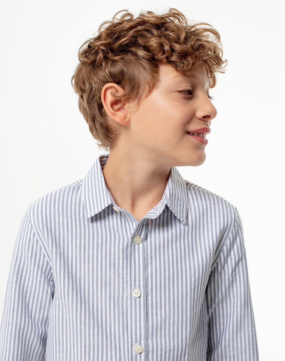 Camisa regular fit manga larga azul con rayas