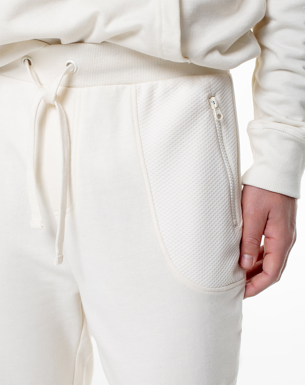 Jogger relaxed fit tiro medio vainilla
