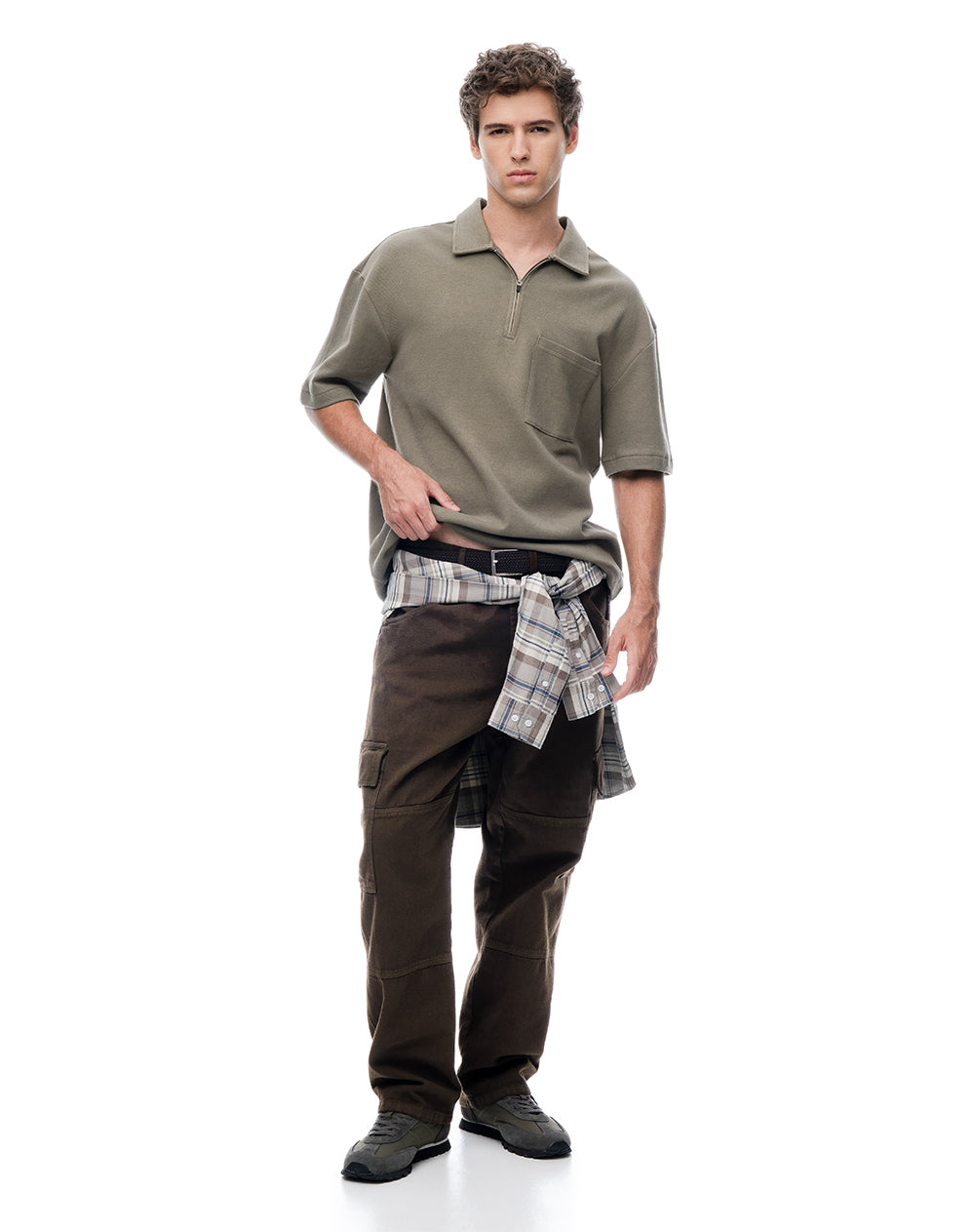 Polo regular café hombre