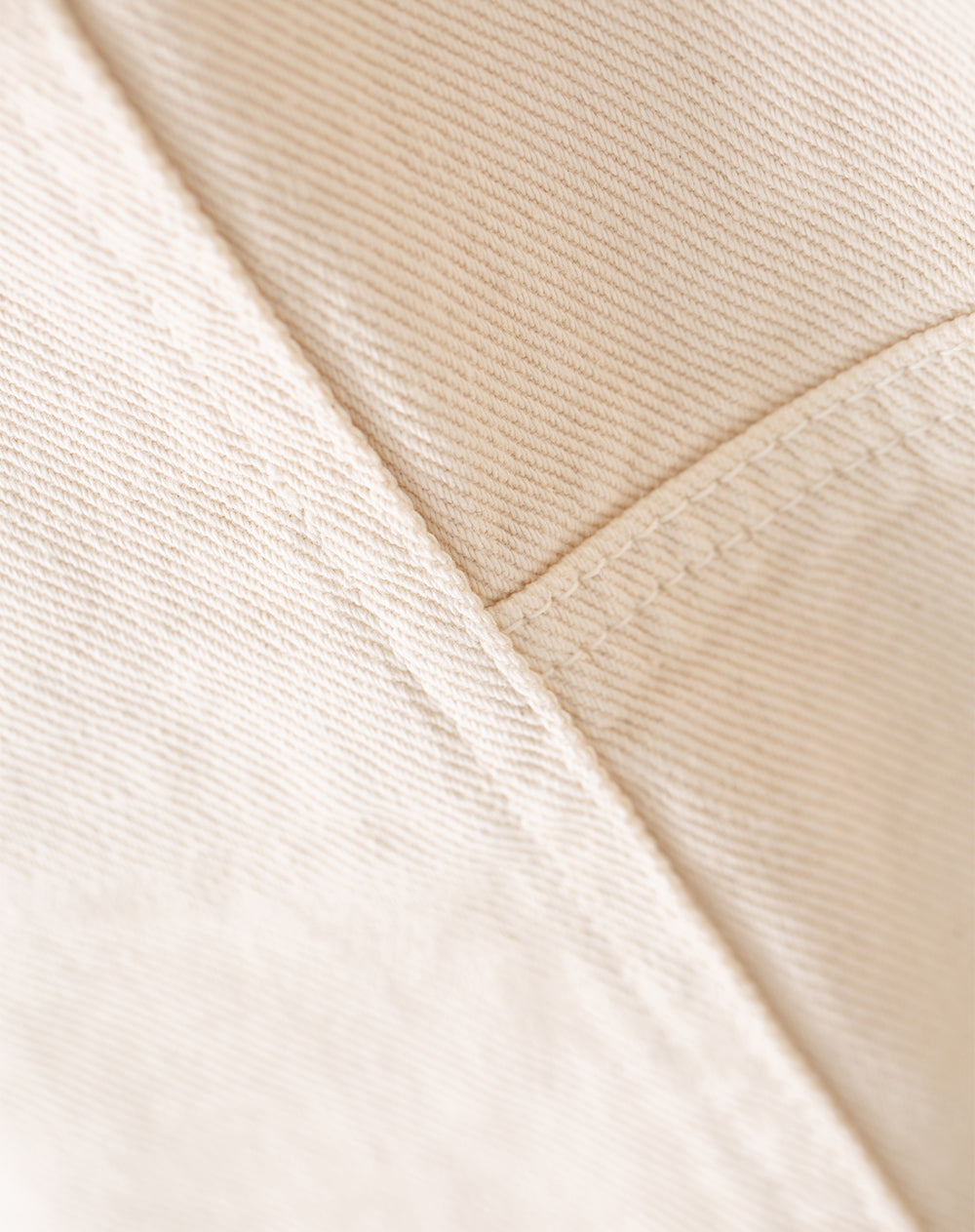 Jean regular fit tiro medio vainilla