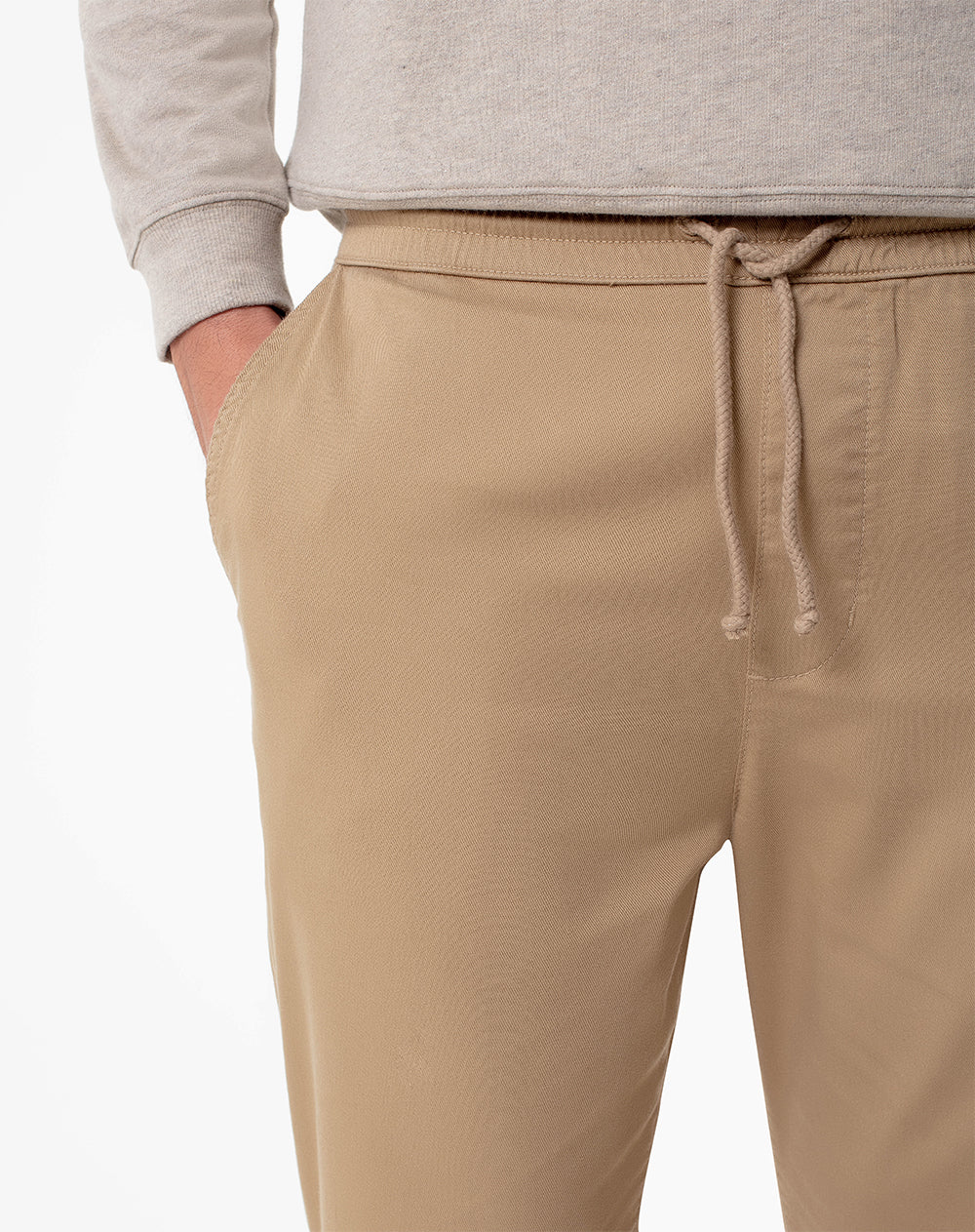 Pantalón regular fit tiro medio en drill habano