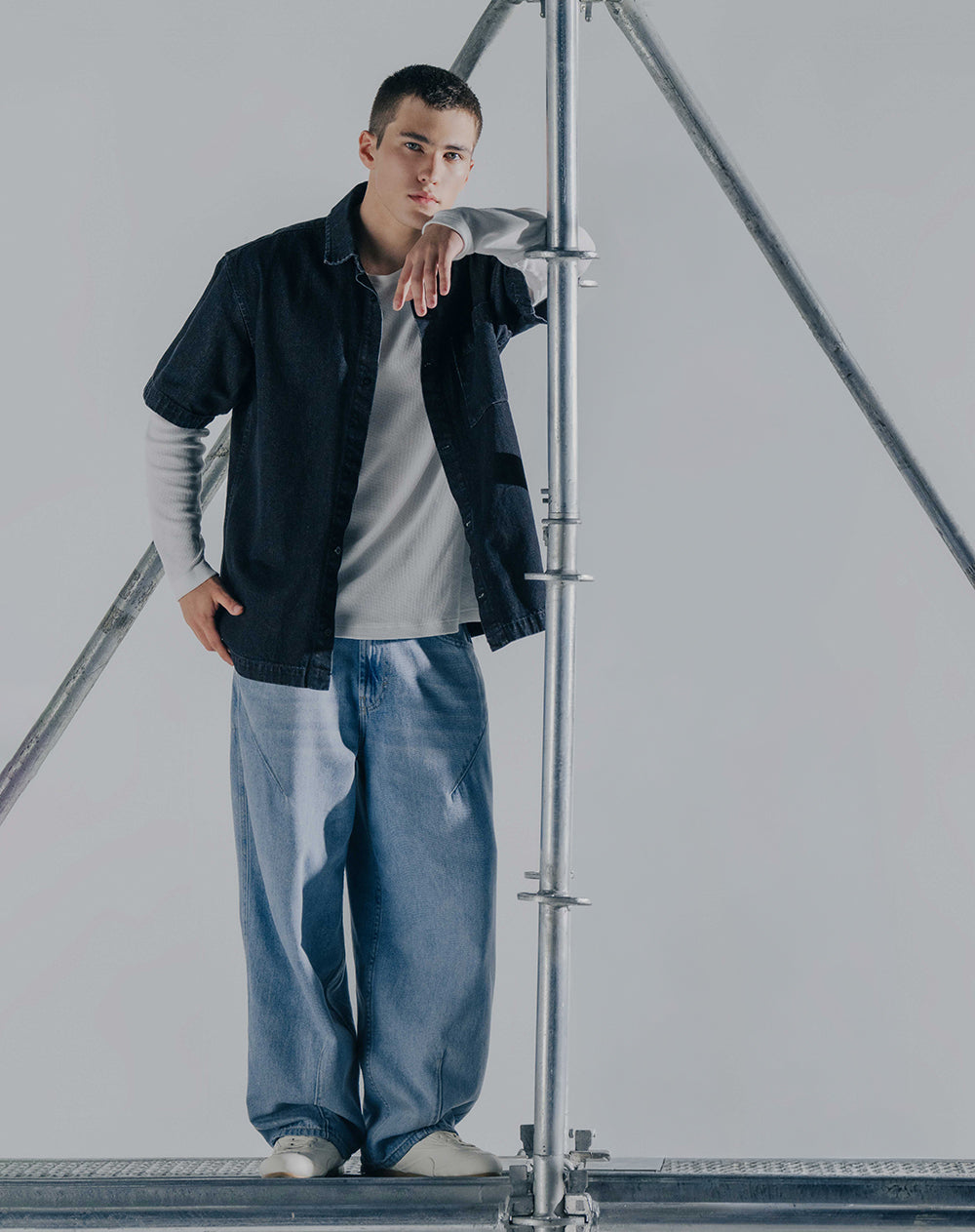 Jean loose algodón índigo medio hombre
