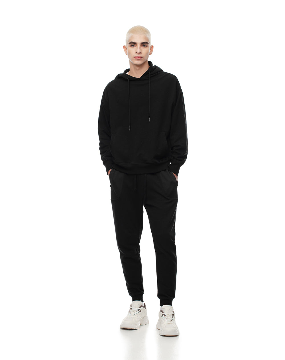 Buzo relaxed fit negro