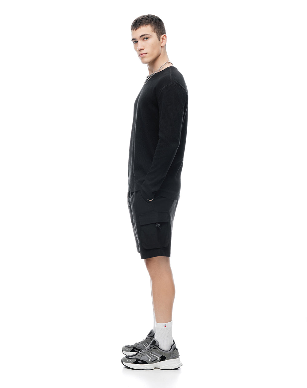Bermuda cargo regular negra hombre