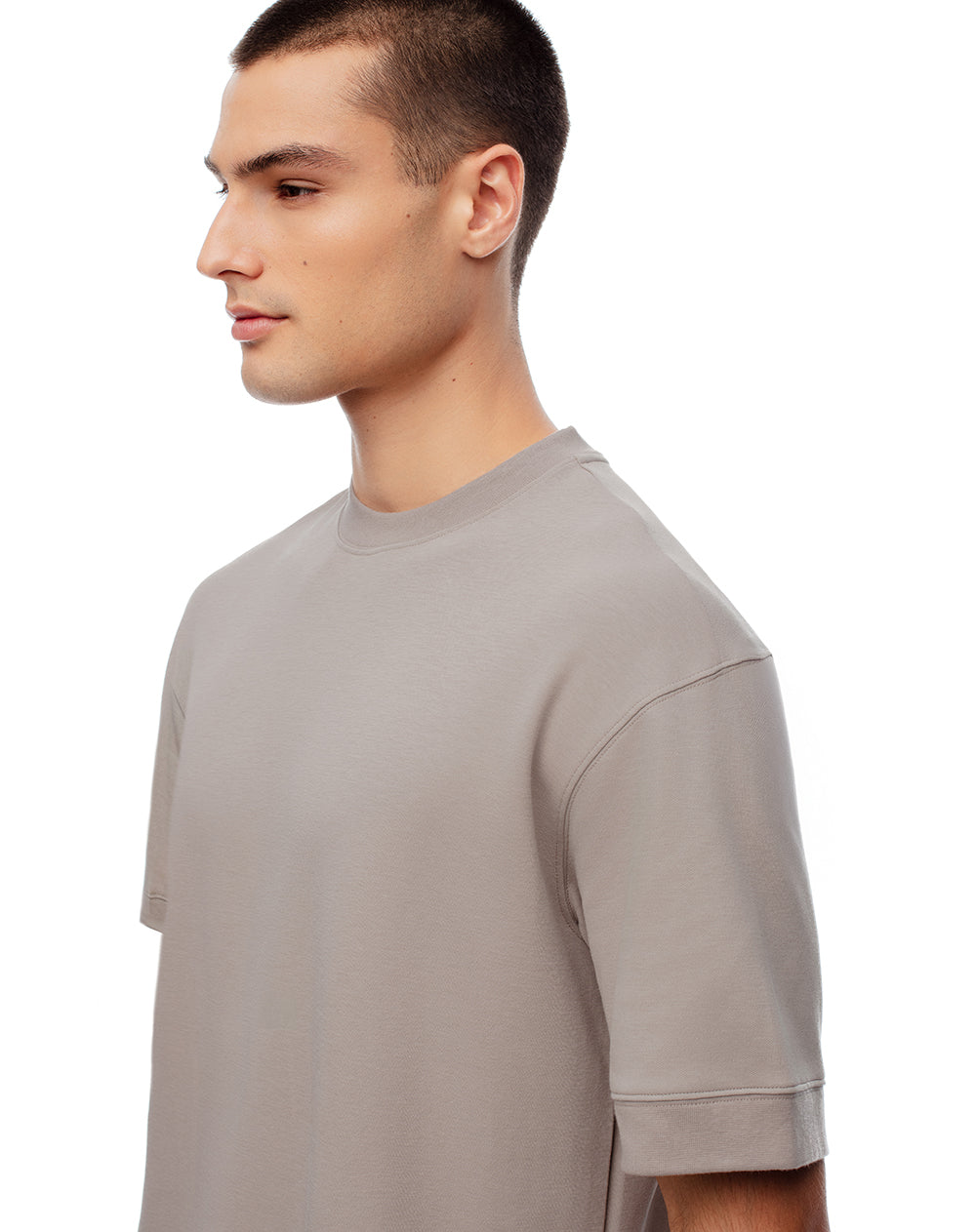 Camiseta oversized fit manga corta taupe