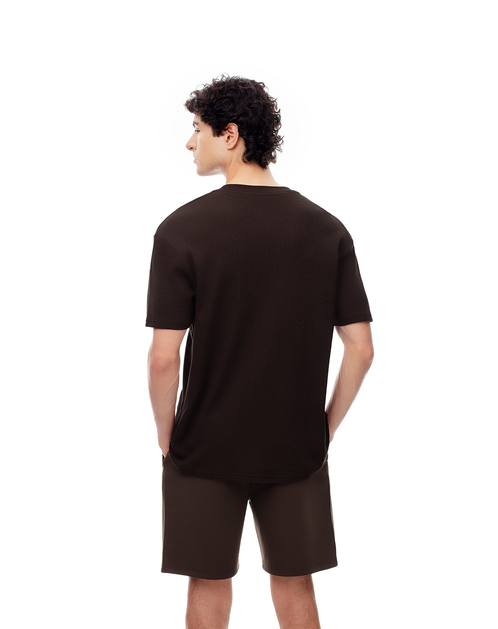 Camiseta oversized fit manga corta chocolate