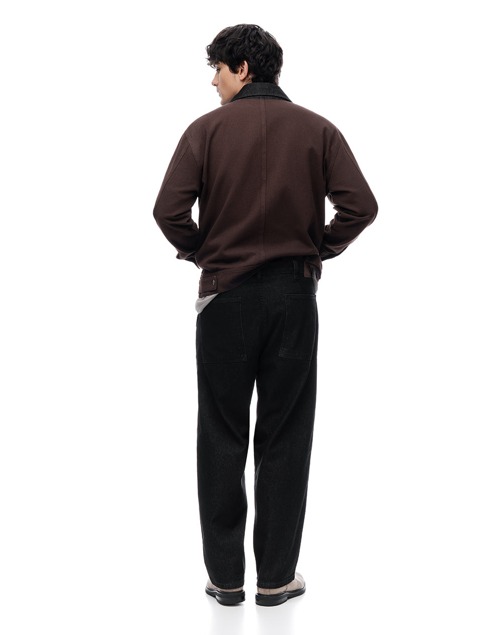 Jean regular fit tiro medio negro hombre