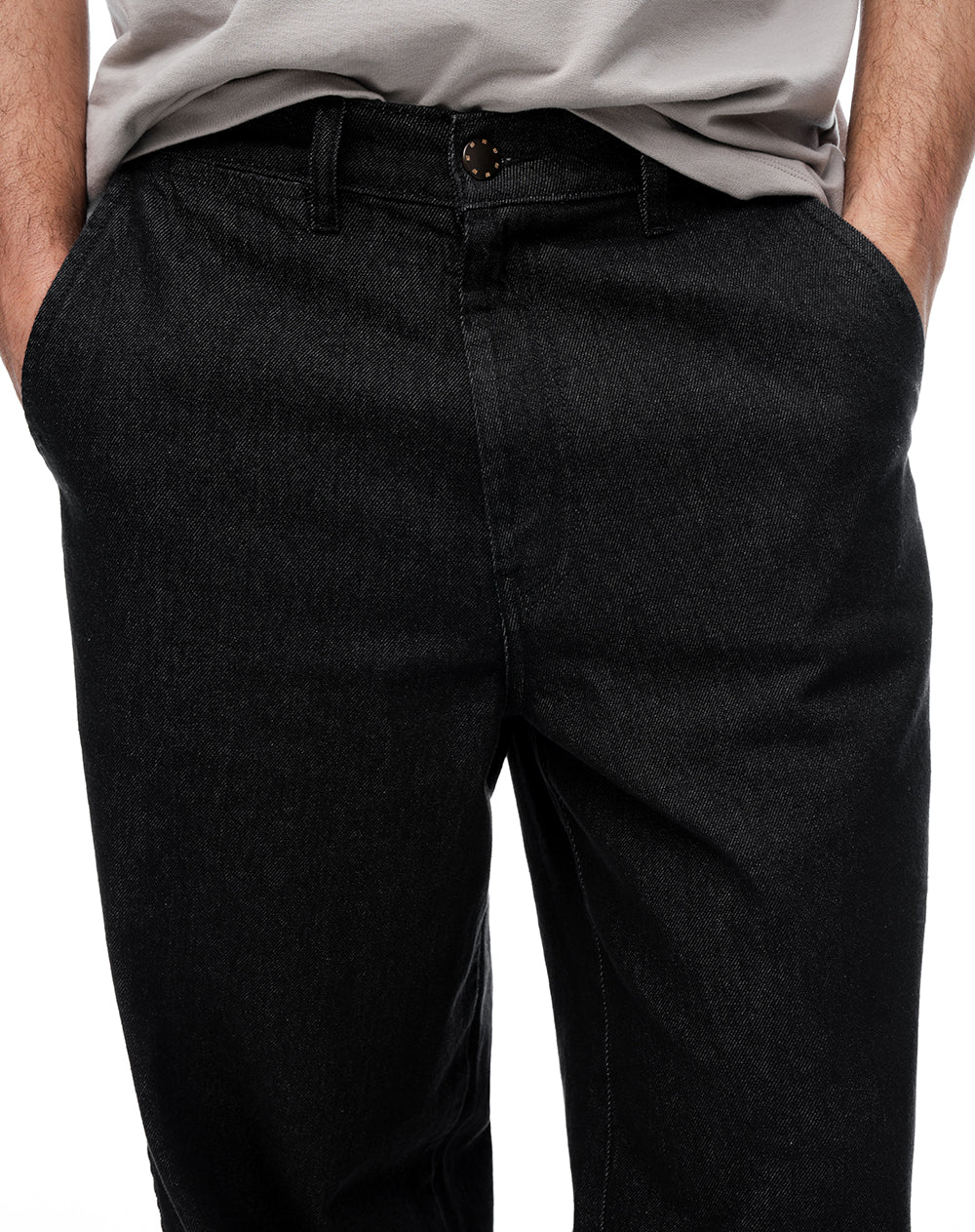 Jean regular tiro medio negro hombre