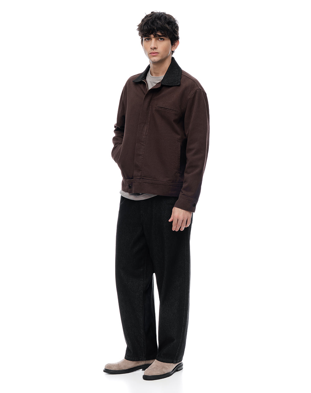 Jean regular tiro medio negro hombre