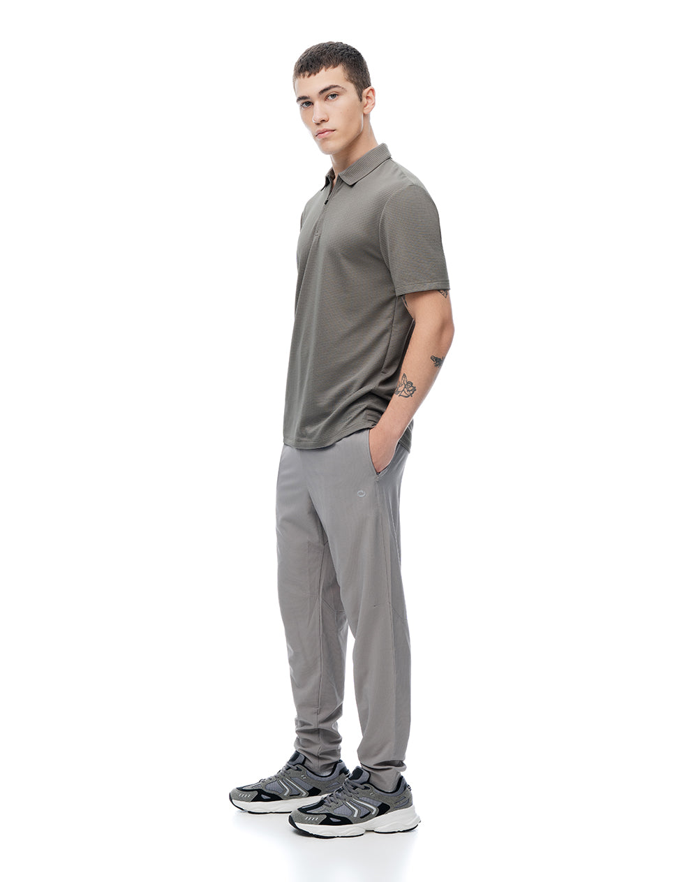 Jogger relaxed tiro medio taupe hombre