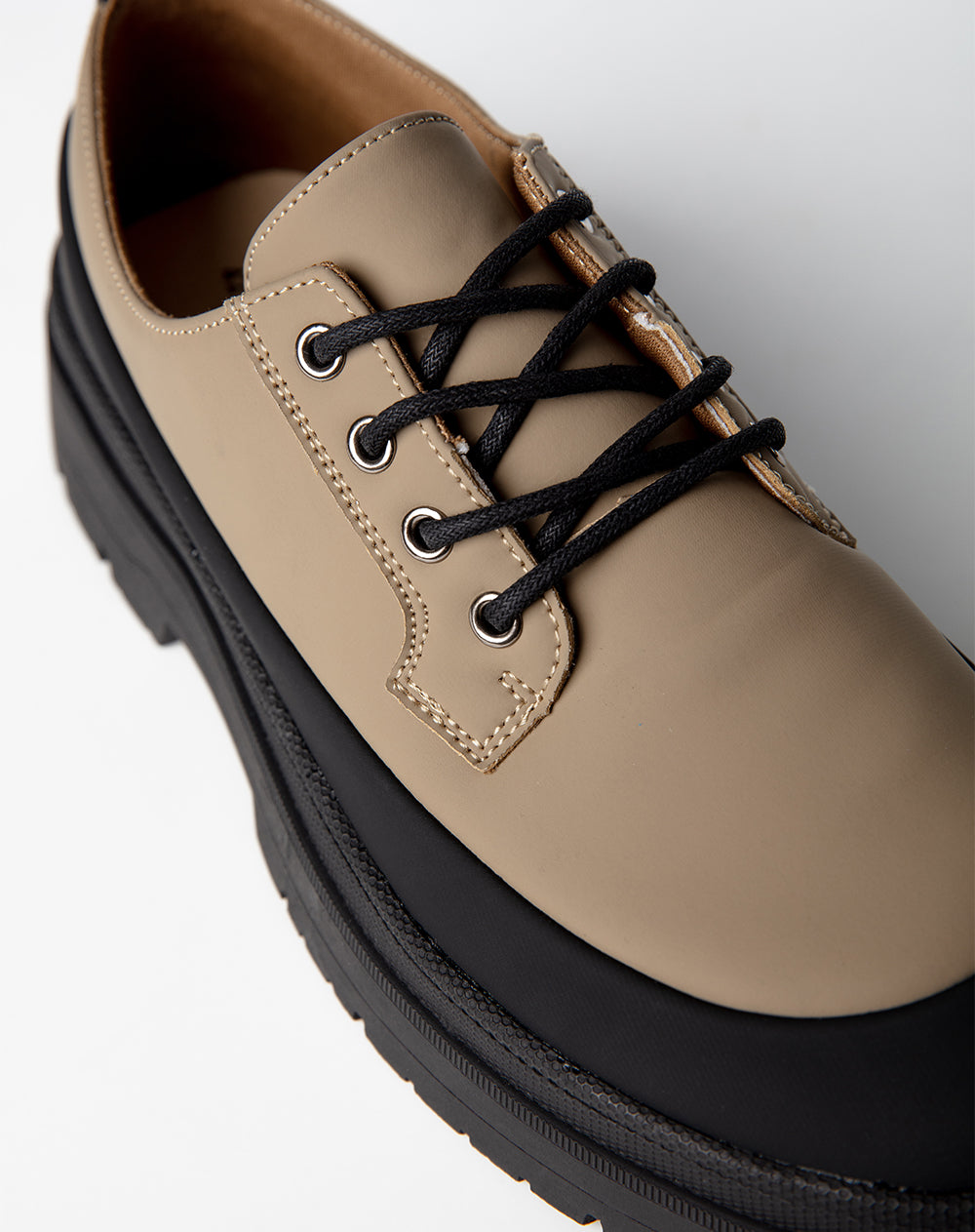 Zapatos oxford cafés