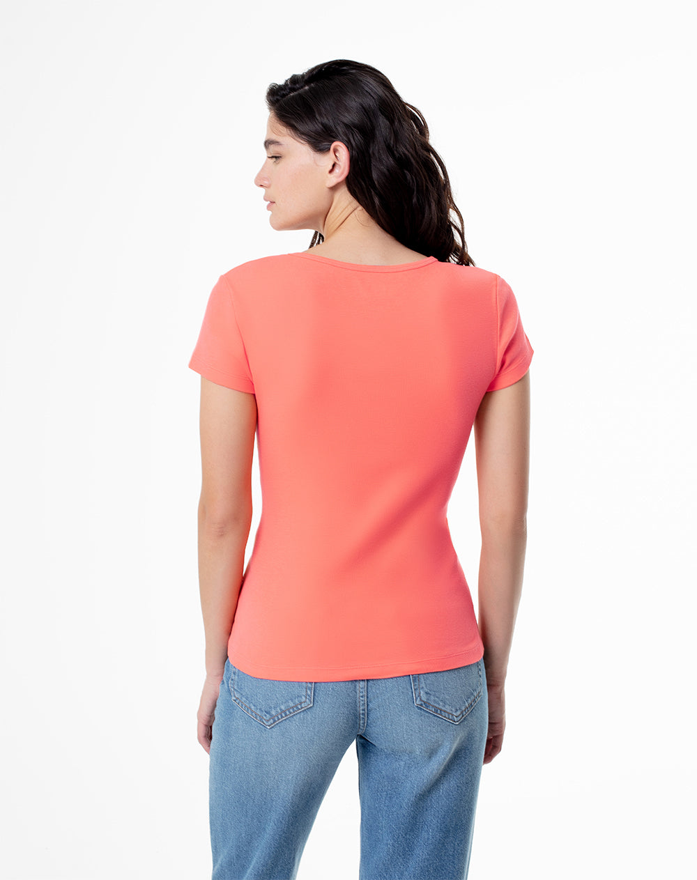 Camiseta slim fit manga corta coral