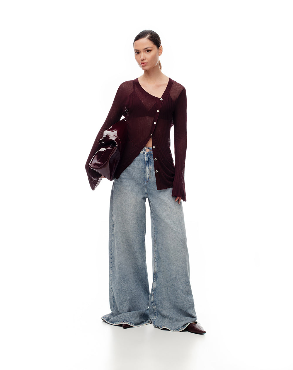 Buzo fitted fit vino tinto