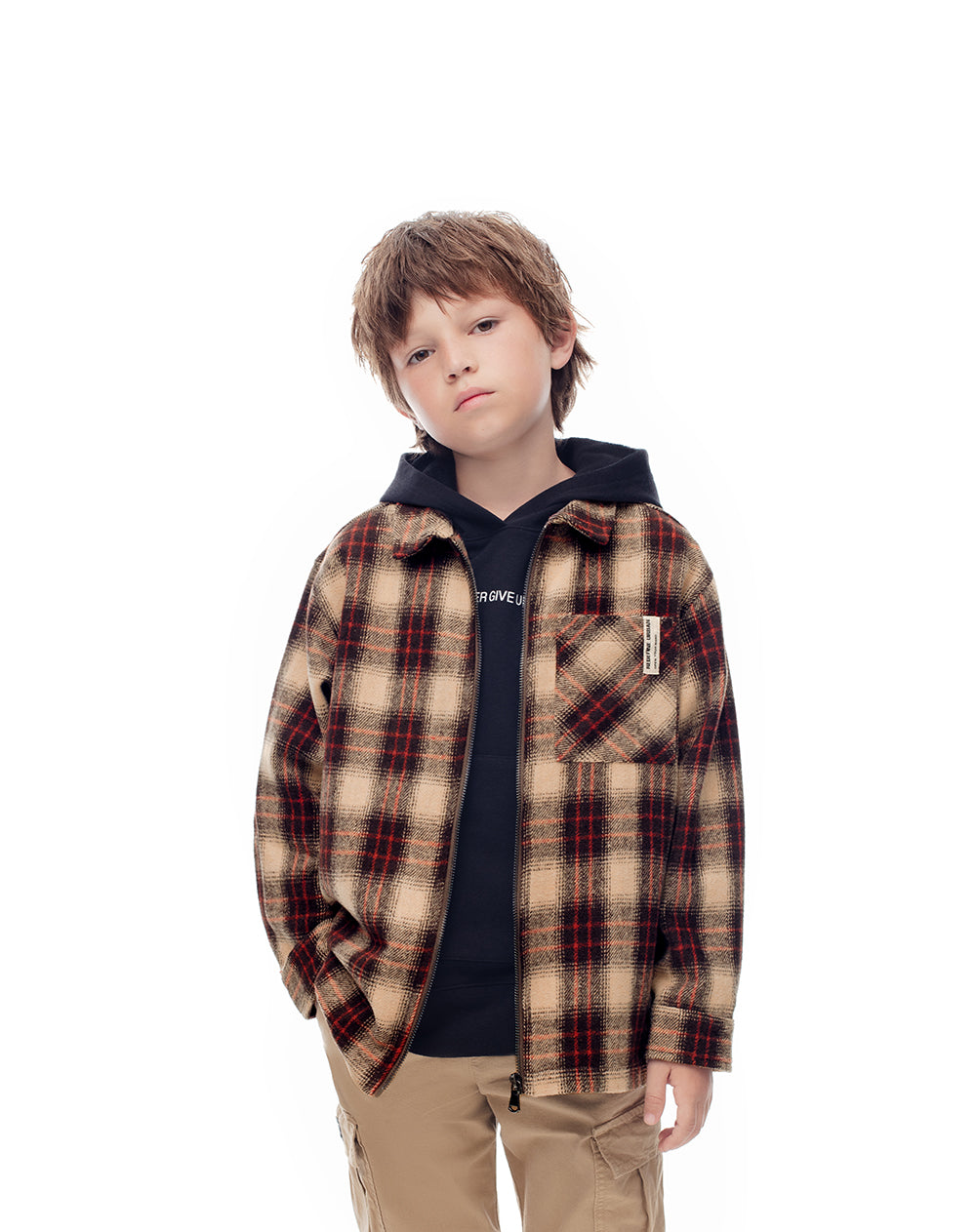 Camisa regular fit manga larga café con cuadros