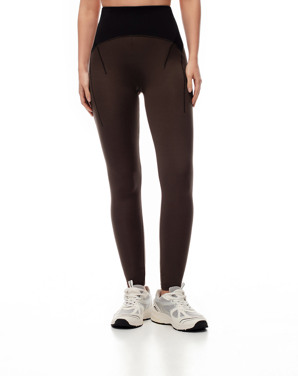 Pantalón fitted fit tiro alto chocolate
