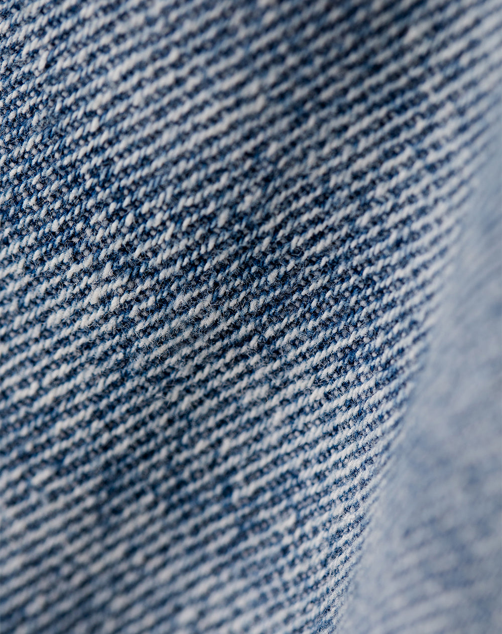 Jean loose fit tiro alto indigo claro