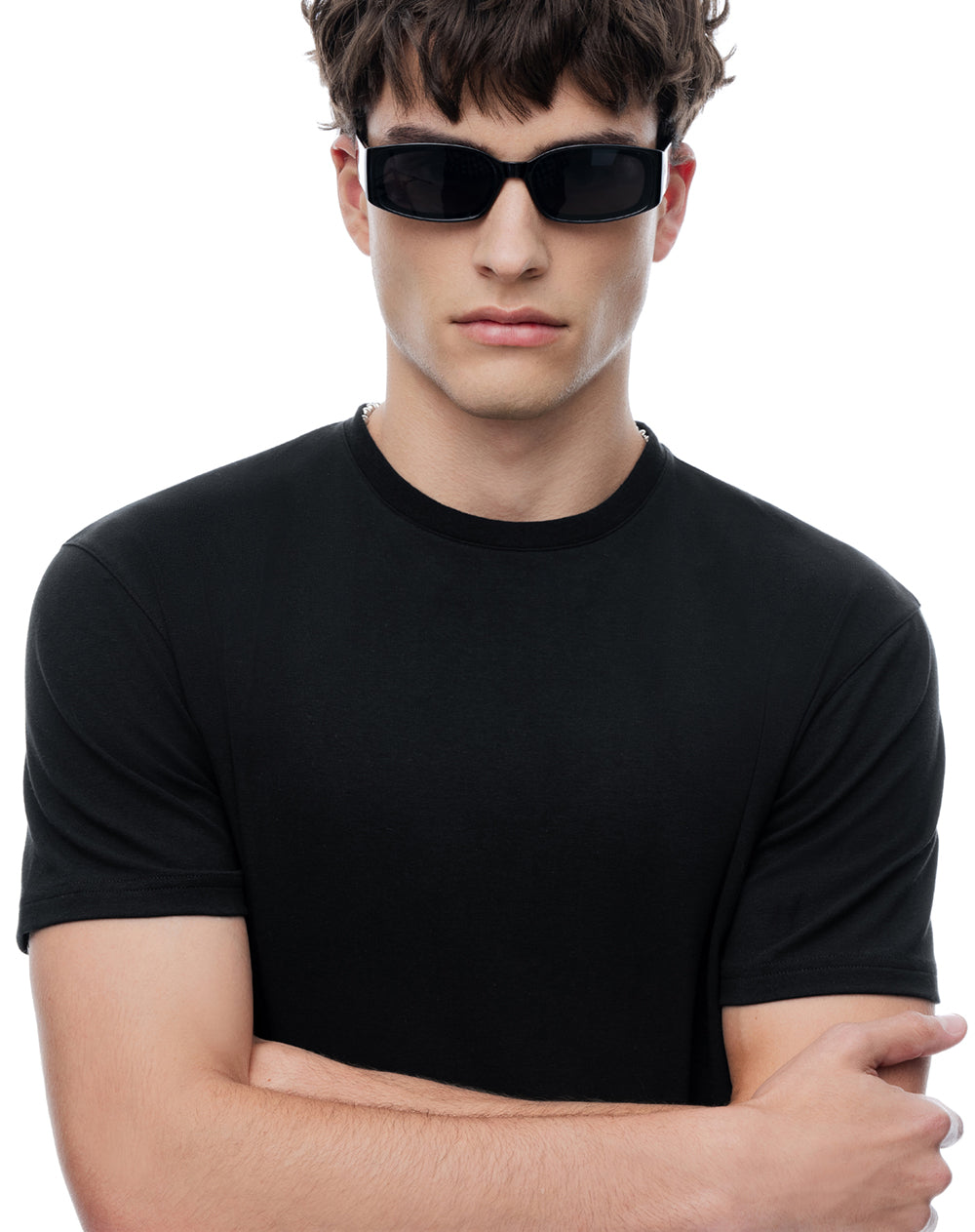 Polo regular manga corta negra hombre