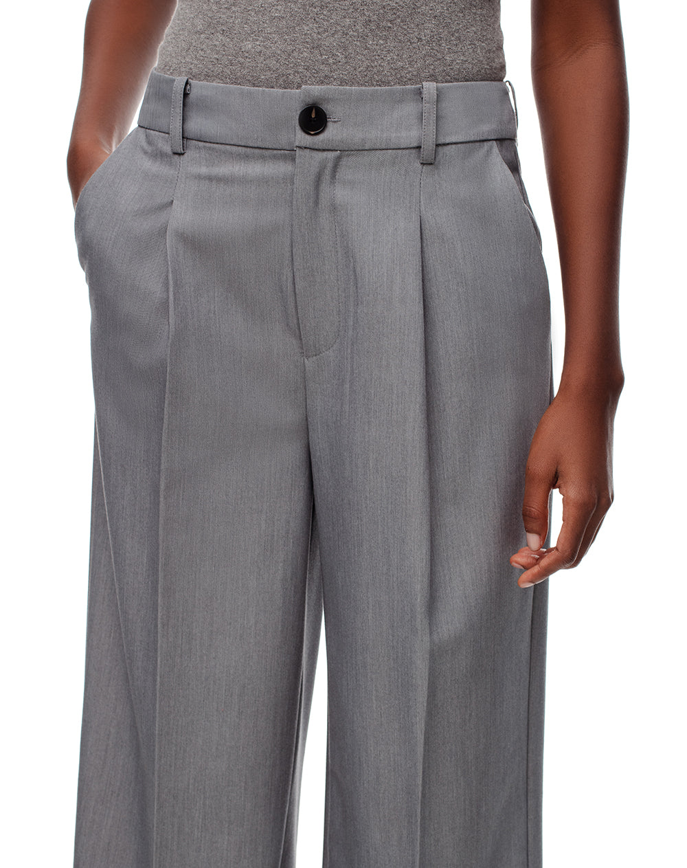 Pantalón de vestir tiro alto pliegues delanteros gris para mujer