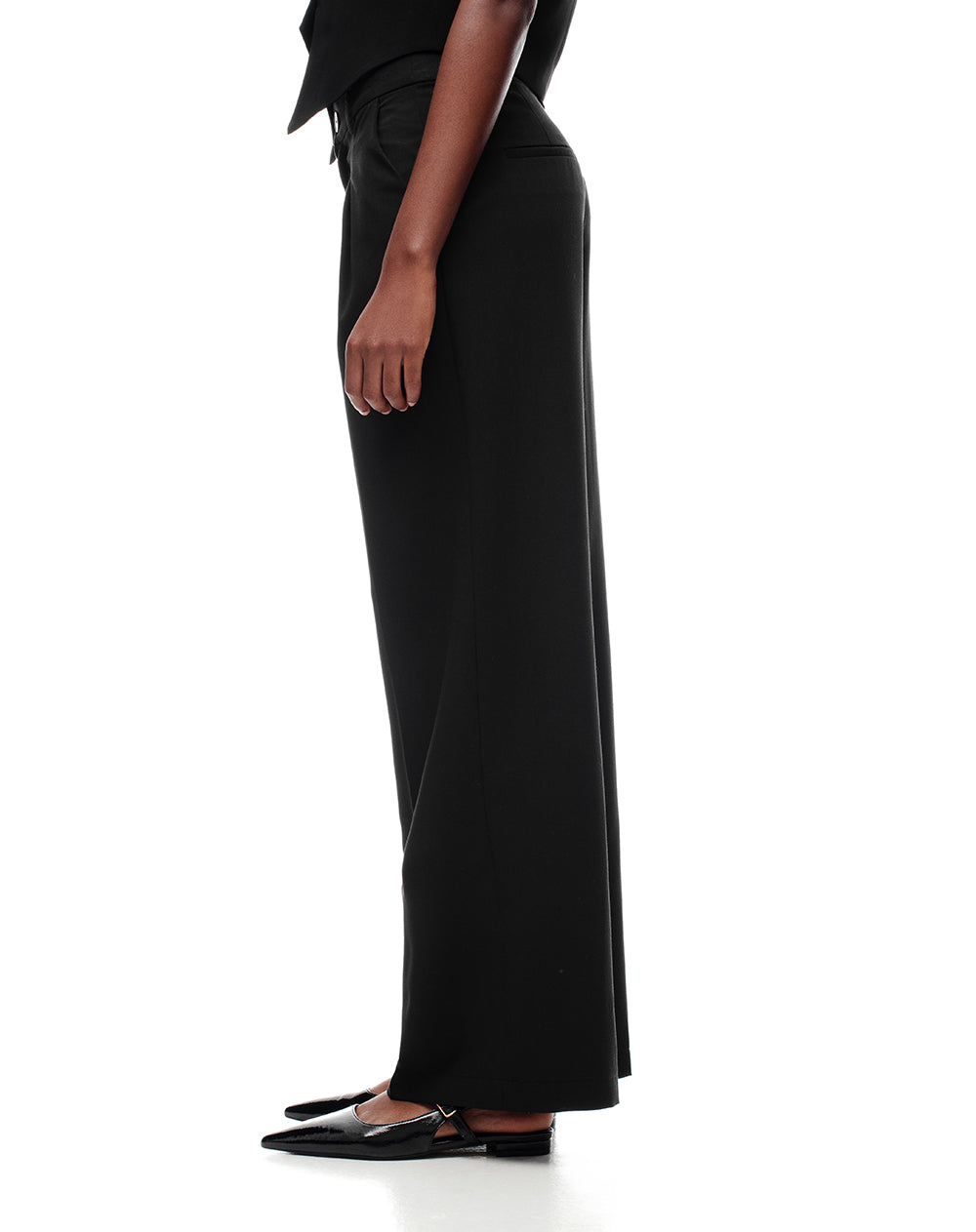 Pantalón de vestir tiro alto pliegues delanteros negro para mujer