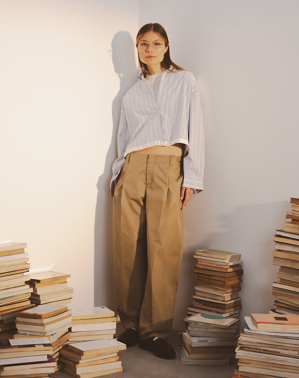 Pantalón tiro medio baggy barrel drill café mujer